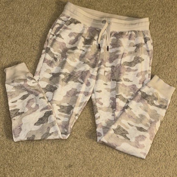 Old Navy - Picture 2 of 4